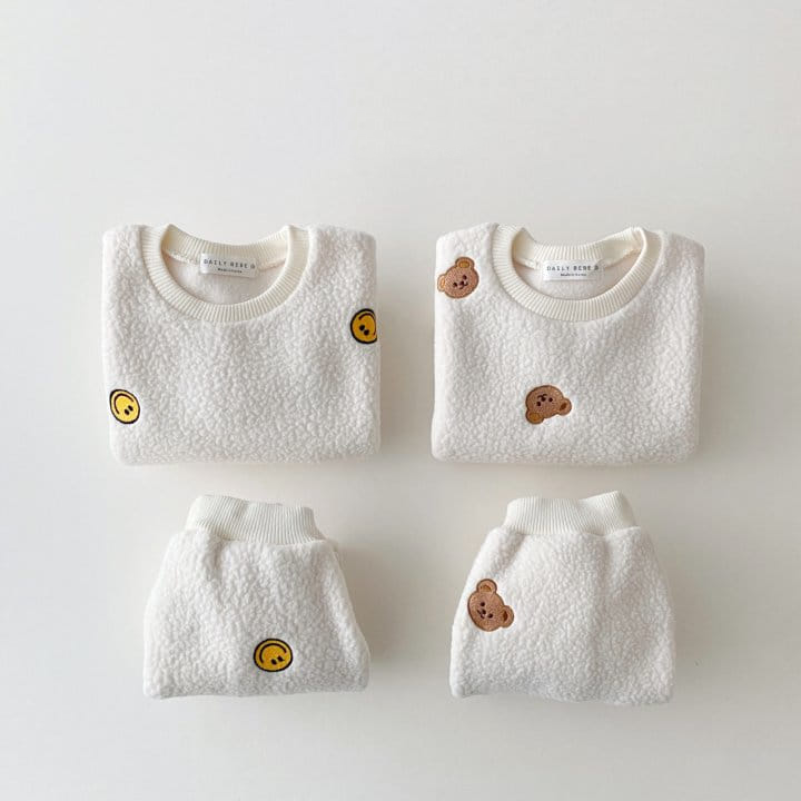 Patch Fleece Top Bottom Set
