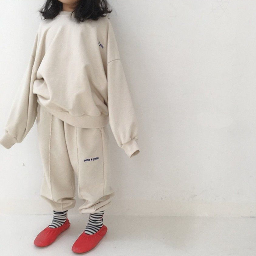 Oversized Sweatshirt/Pants set with Mom